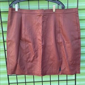 Elegant Brown Leather Skirt